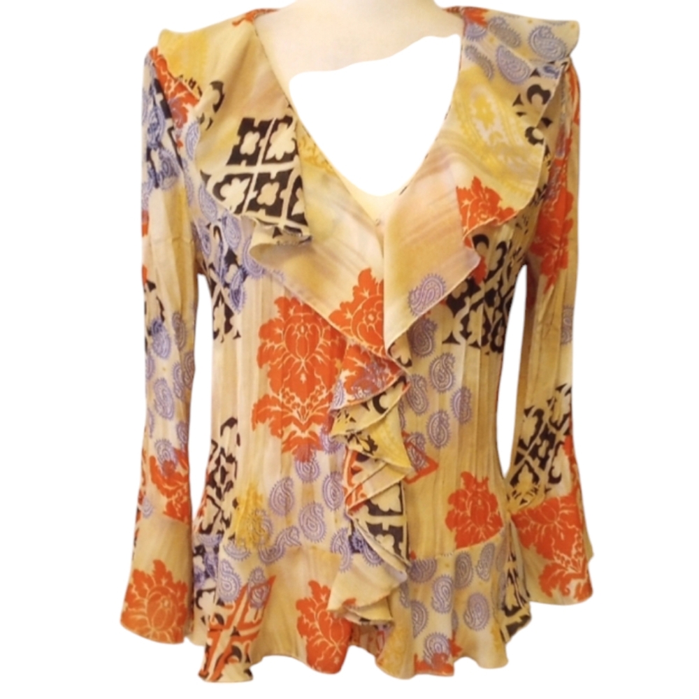 Essential Leigh,  floral ruffle blouse. Medium